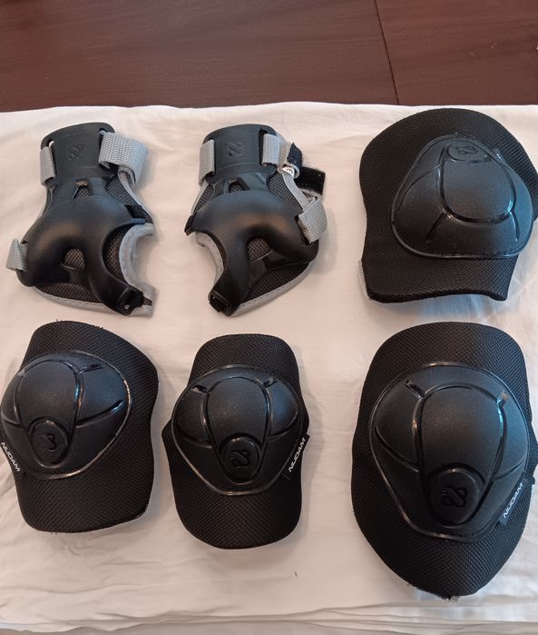 Protetores novos  para  uso de skate ,patins etc