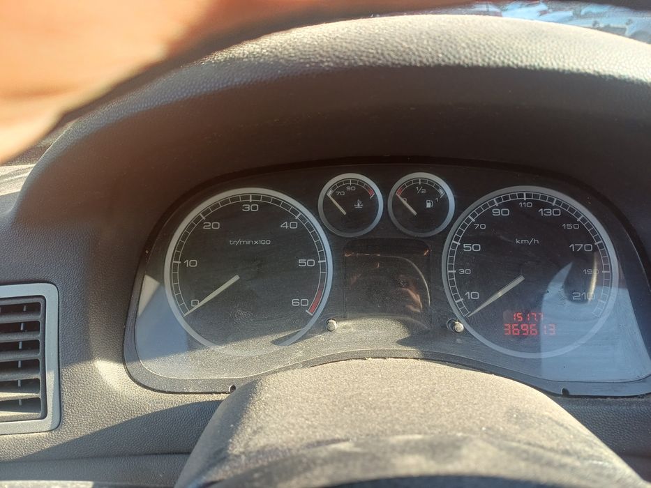 Peugeot 307 1.4 ano 2002