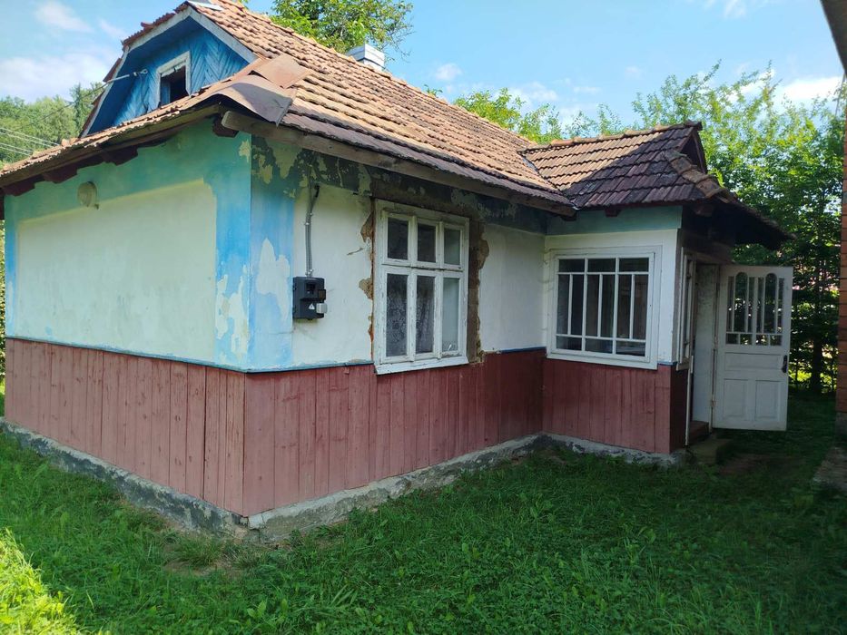 Будинок з ділянкою