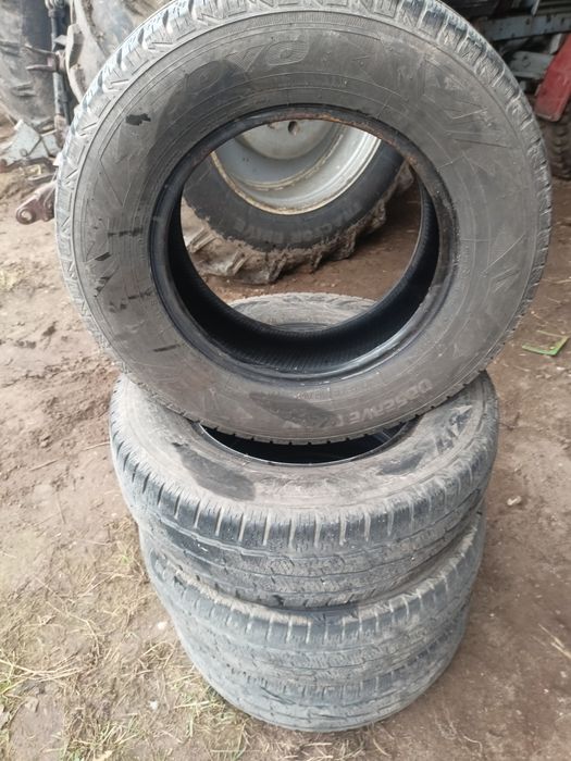 Opony 215/70 r15c toyo