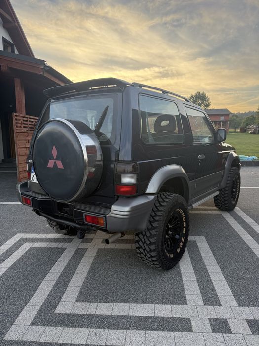 Mitsubischi Pajero 3500
