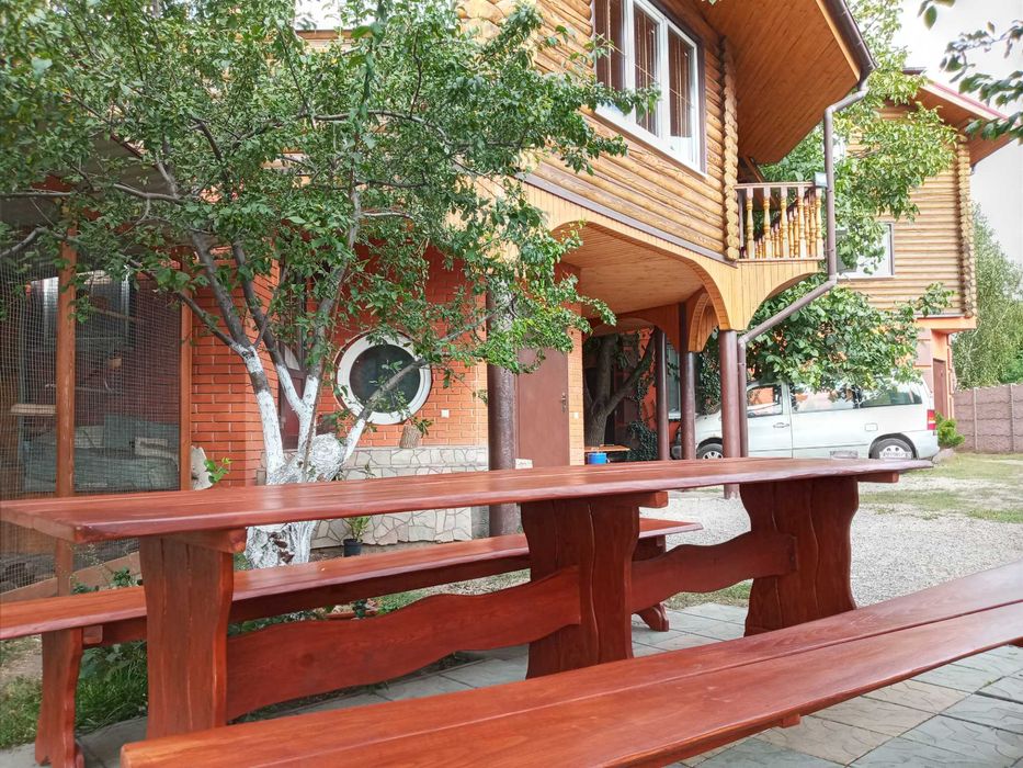 Аренда дома посуточно.Беседки, зал, мангал, бассейн,ландшафт, стадион