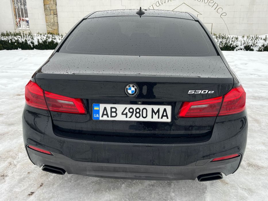 BMW 530E гібрид плагін