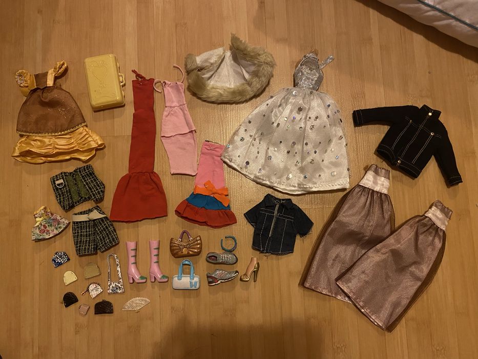 Одежада для кукол Барби и Братц