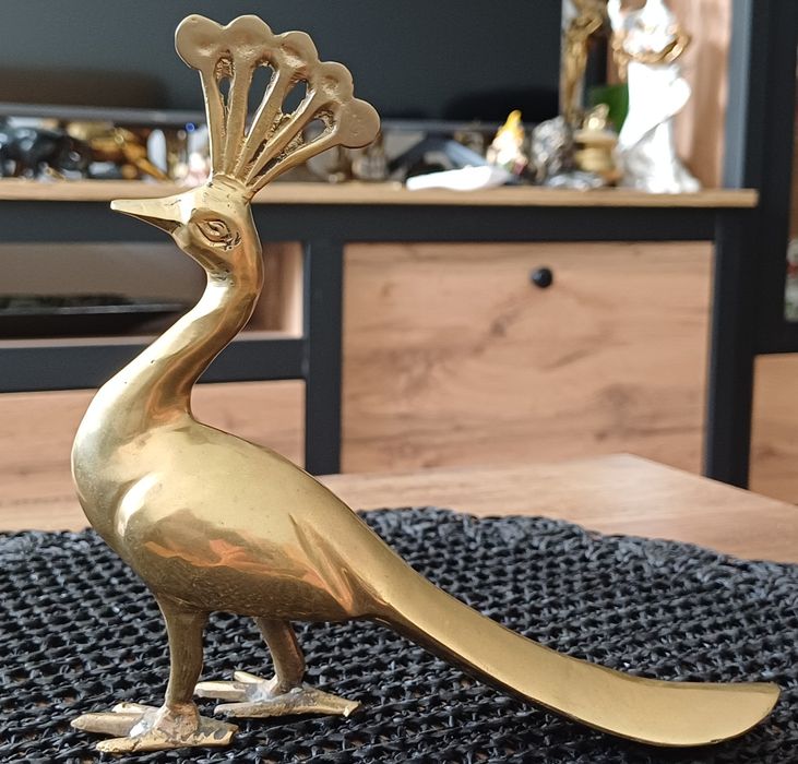 Mosiężna figurka pawia – elegancka dekoracja