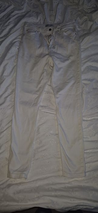 Biale damskie jeansy 42 elastyczne primark