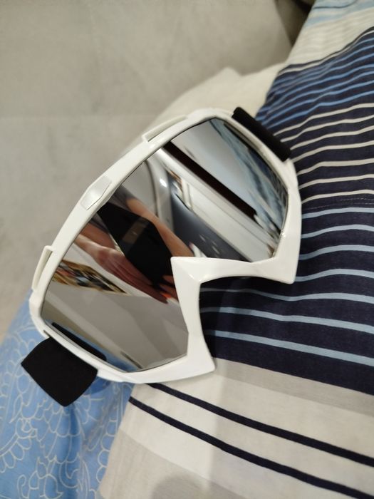 Google narciarskie snowboardowe lustrzanki