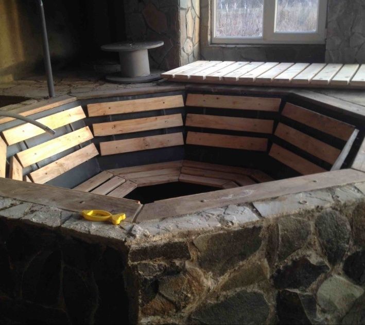 Здається житло подобово, тихе місце.