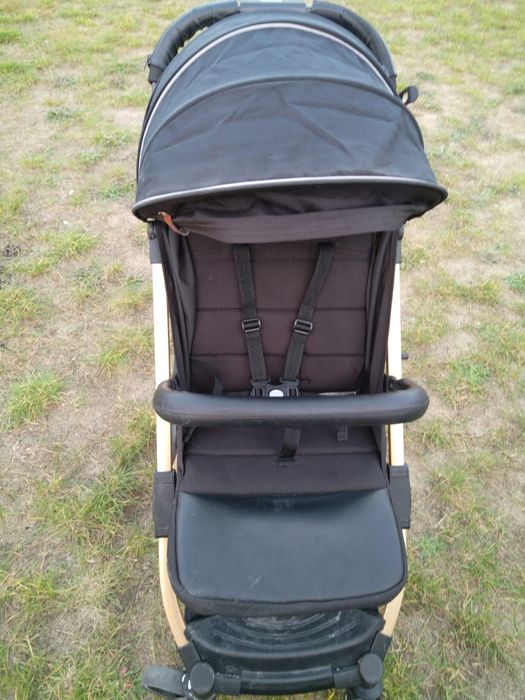 Momu estelle wózek spacerowy lekki