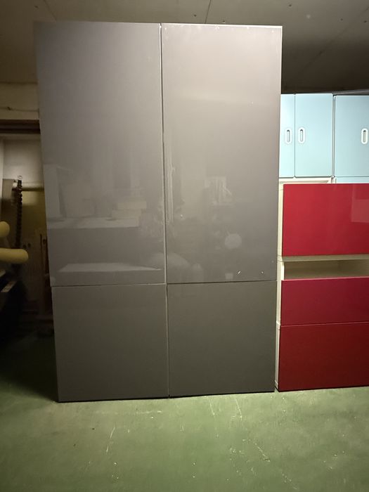 Szafki Besta ikea szare polysk