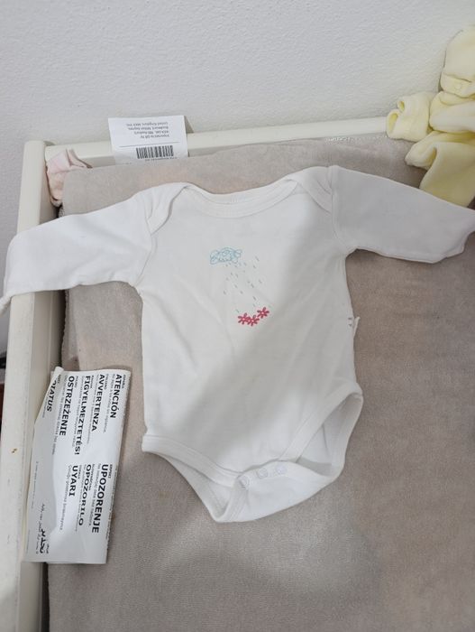 Roupa de bebe dos 0 meses até aos 3 meses