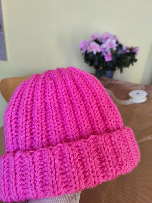 Шапка в'язана гачком