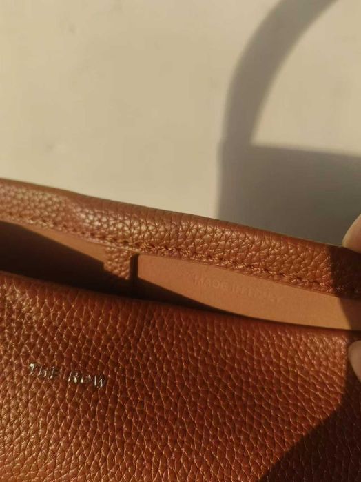 Bolsa bucket The Row castanha