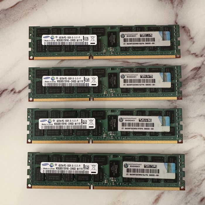 Оперативная память Samsung 4×4GB DDR3 ECC Registered (RDIMM) — 16 ГБ