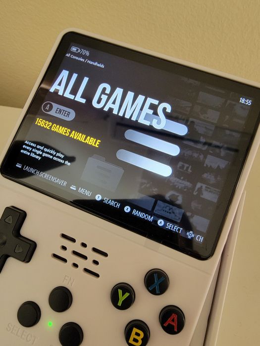 Consola com jogos - NOVA NA CAIXA