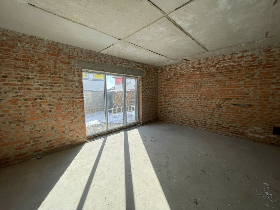 Котедж 117 кв.м з власною ділянкою