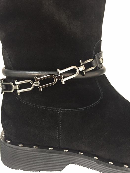 Продам зимние сапожки Vitto Rossi