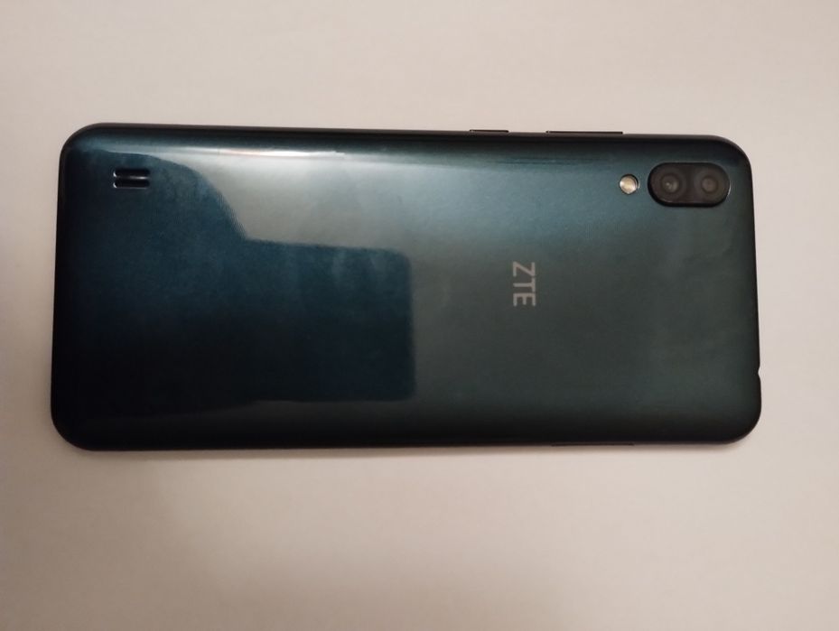 ZTE Блейд A5 смартфон