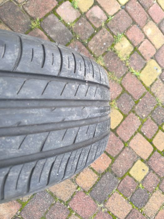 Opony 215 55 r17 falken