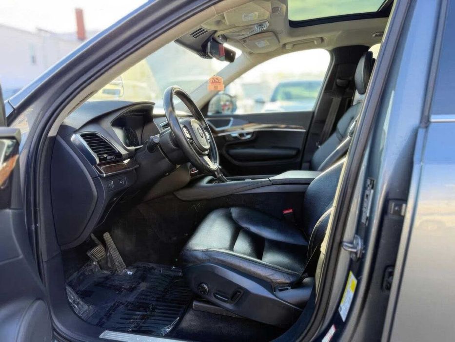 Volvo XC90 T6 Momentum      2016