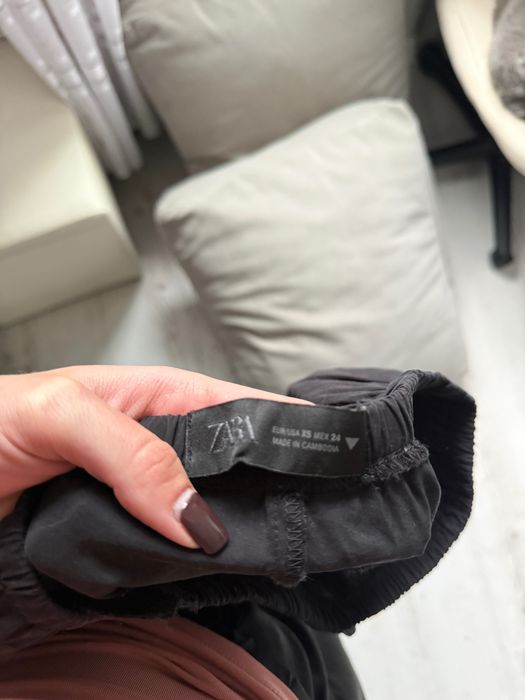 Чорні штани zara xs s