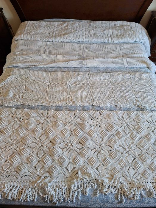 Colchas em crochet como novas - 5 unidades cama de casal/corpo e meio - Bellissima execução