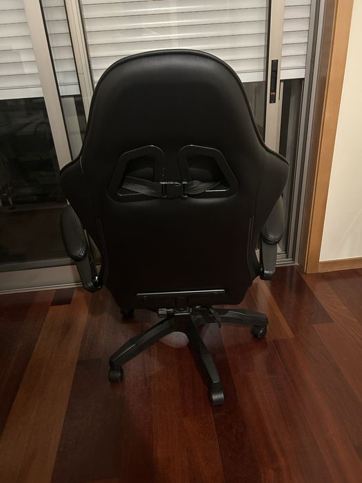 Cadeira gamer da marca KUBO