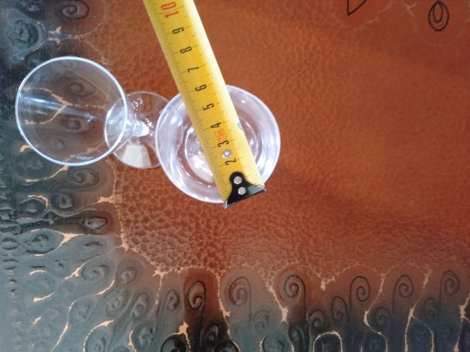 Kieliszki do szampana plastikowe.