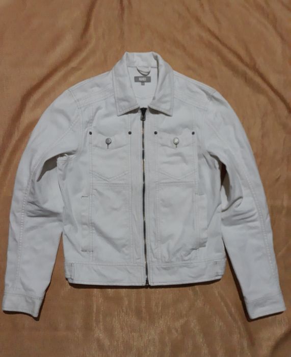 Продам джинсову куртку WE