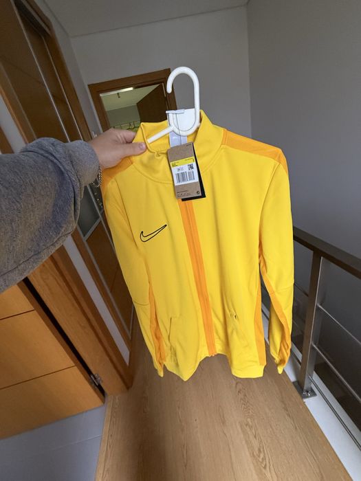 Vendo casaco nike tamanho s