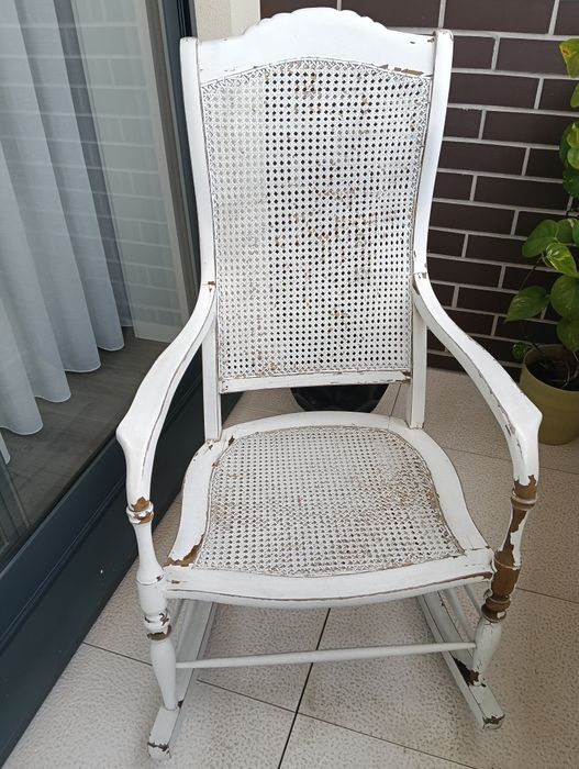 Cadeirão branco baloiço