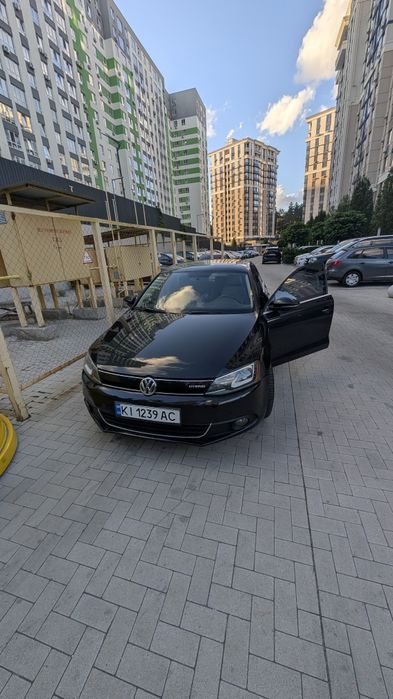 Продам Volkswagen Jetta hybrid