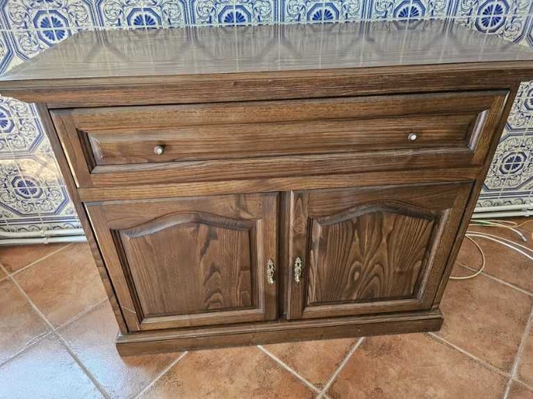 Móvel TV em bom estado