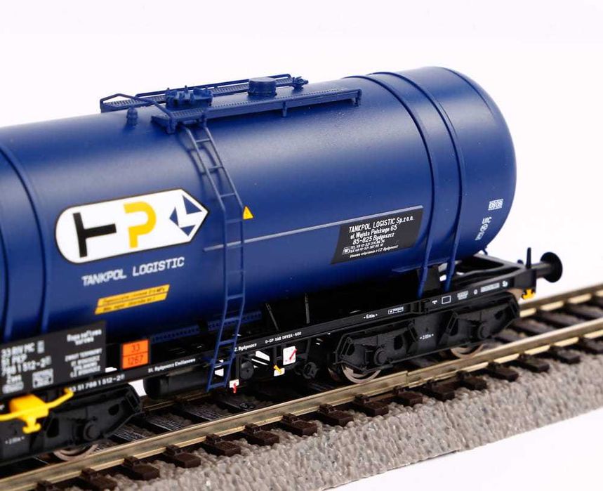 PIKO 58263 H0  Zestaw 2 cystern 406Ra Zaes PKP Tankpol