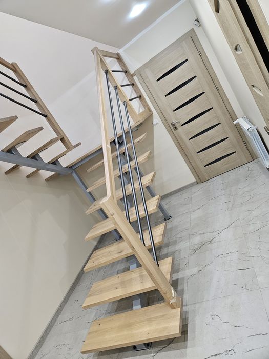 Schody samonośne na konstrukcjach metalowych