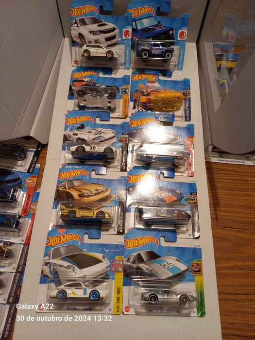 Hot Wheels Mainline 1/64 - Pack Especial + T Hunt Incluido 10 unid.