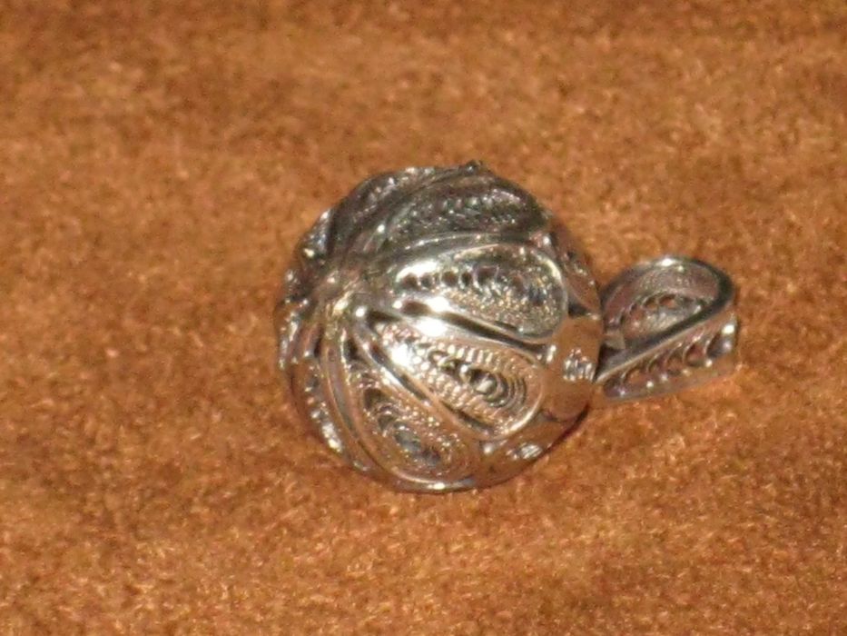 Medalha Filigrana Prata Maciça de Lei 835`/..  C/Contraste