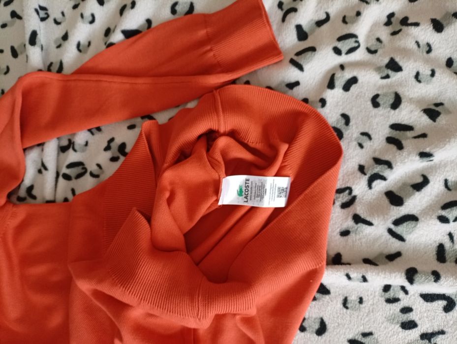 Sweter Lacoste ..