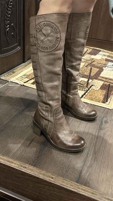 Сапоги шкіряні жіночі