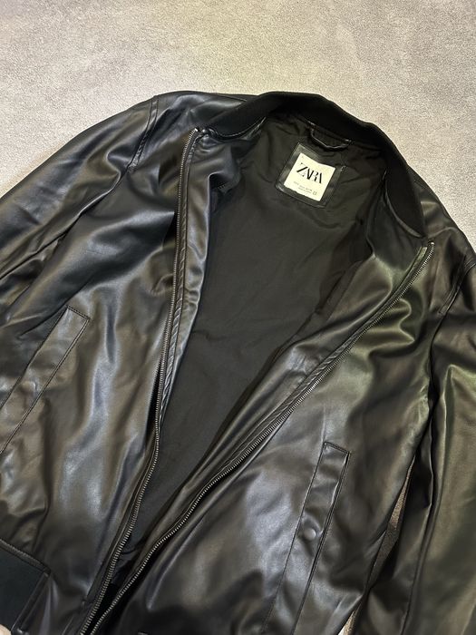 Кожанка от Zara (бомбер, ветровка)