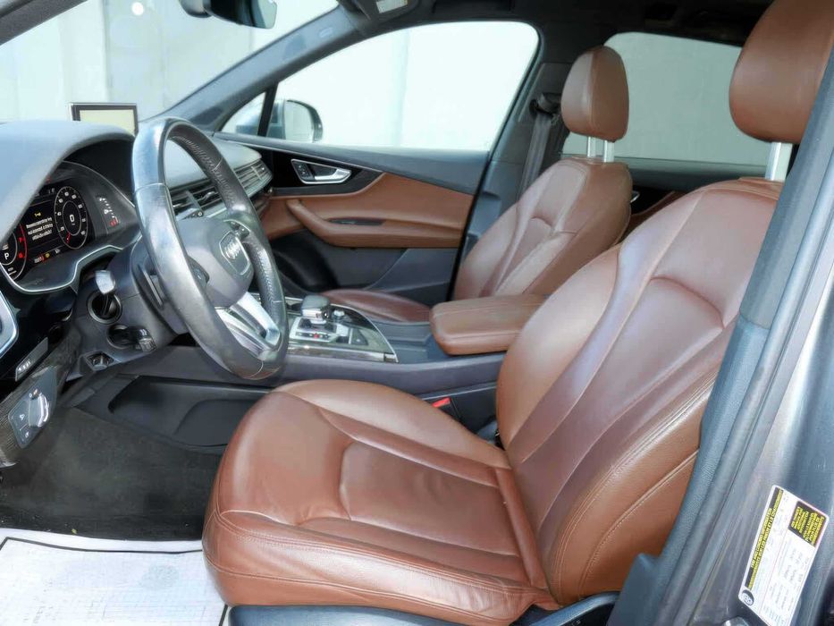 Audi Q7 55 quattro SE Premium Plus      2019