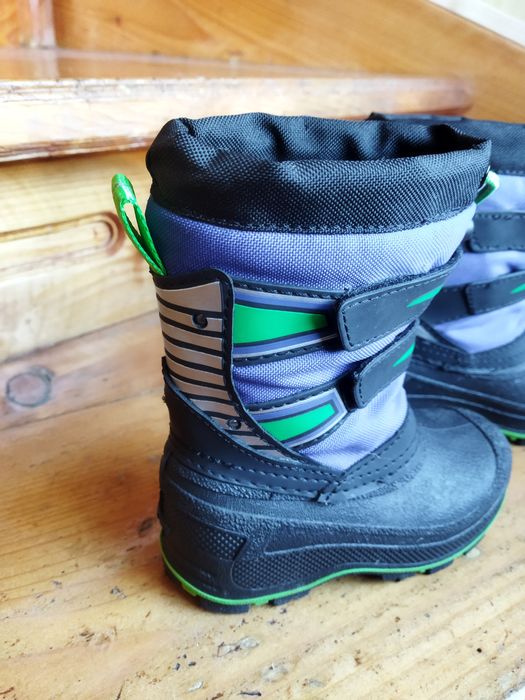 Дитяче взуття (чобітки)