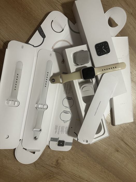 Apple watch series 5 40mm silver aluminum case