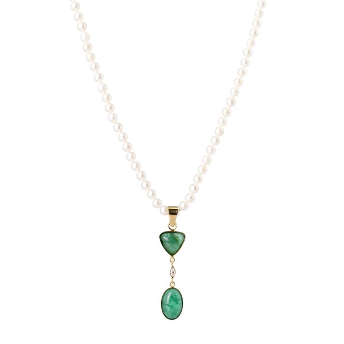 Joias - Colar de pérolas; com ouro 19.2K e esmeraldas