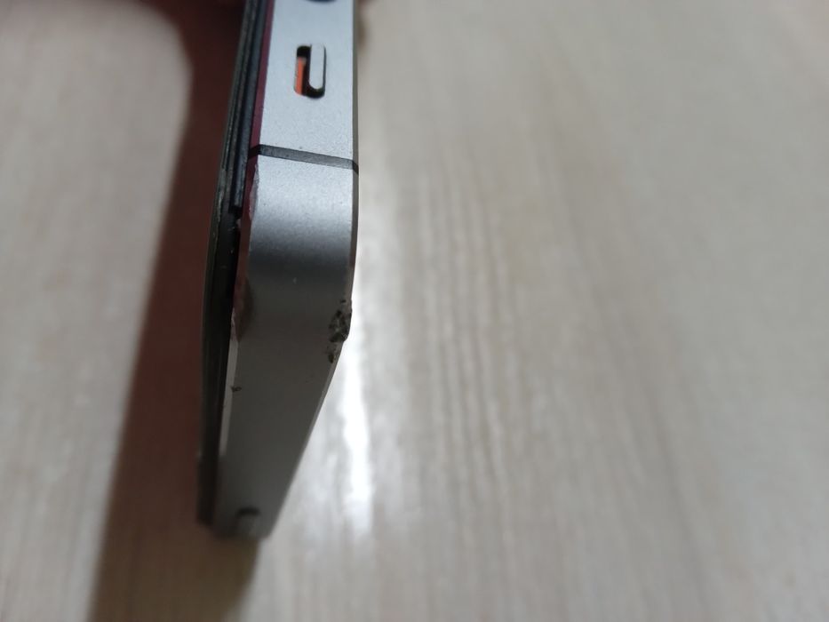 iPhone 5s срібний колір
