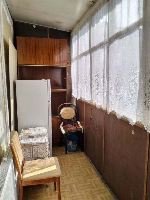 Продам комнату с балконом в центре 9500