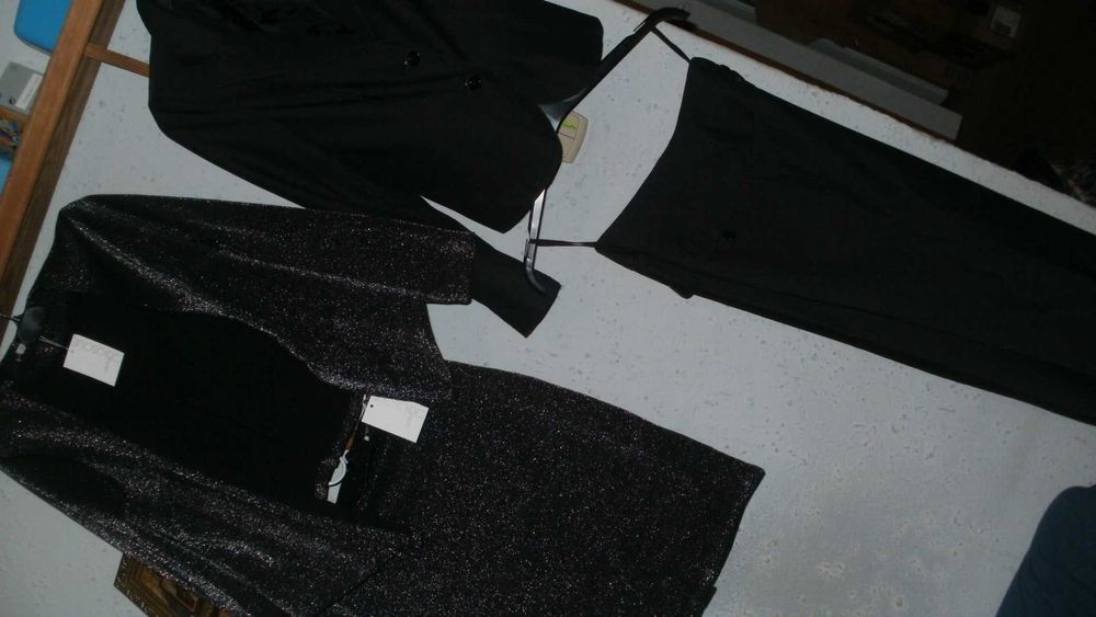 Kostiumy damskie 5 kpl –żakiet+ spódnica/ spodnie - S/M, np. Quiosque