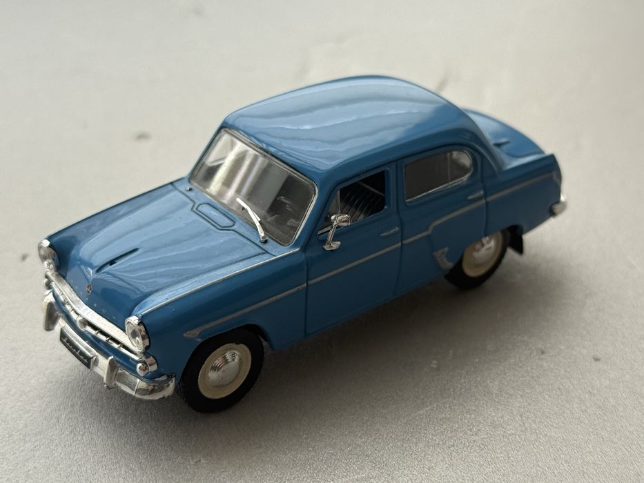 Москвич deagostini  1:43 синій