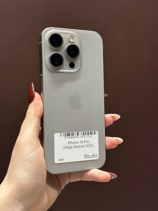 iPhone 15 Pro 256GB Naturalny Tytan- BATERIA 100%!- Stan bardzo dobry – Raty 0% – Wysyłka / Odbiór Warszawa GWARANCJA 12 MIESIĘCY!!!