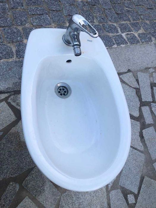 Bidé da ROCA com torneira